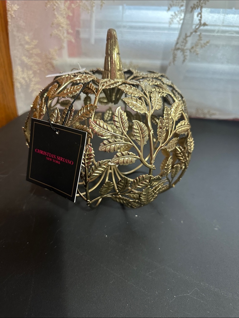 Christian Siriano gold pumpkin decor - Picture 2 of 4